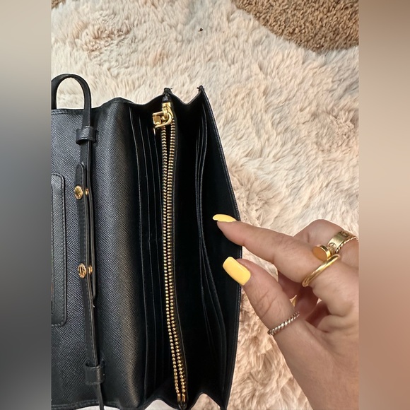 PRADA Saffiano Metal Flap Wallet With Strap Black - Picture 4 of 14